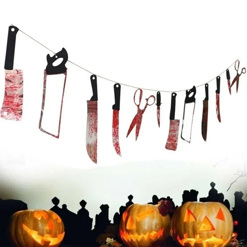 Girland Halloween z Zakrwawionymi Bronią – Dekoracja Domu Strachu, Baru i Imprezy