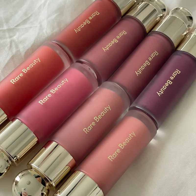 Rare Beauty Soft Pinch Płynny Róż – Długotrwały i Jedwabisty